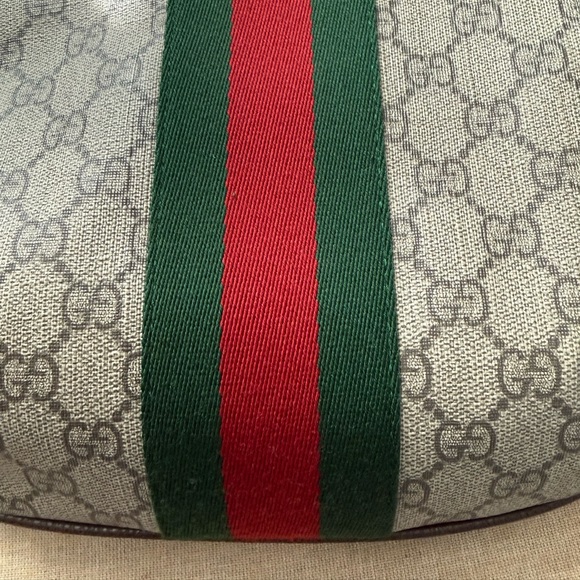 Gucci Beige GG Pattern Shoulder Bag with Red and Green Stripe - Picture 15 of 17